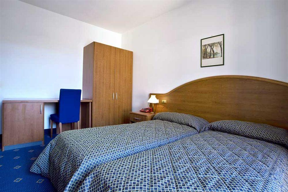 Garni Hotel Tignale, Gtsgroup מראה חיצוני תמונה